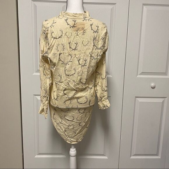 unique antlers on an ivory colored button down top - Picture 6 of 10